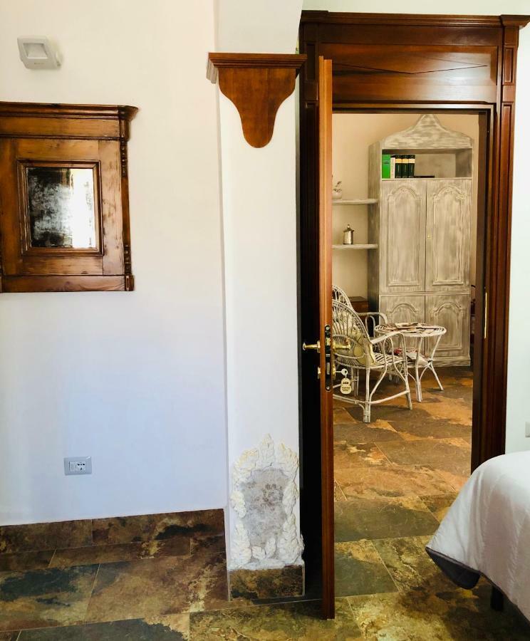 Domo All'Antico Borgo โอริสตาโน ภายนอก รูปภาพ